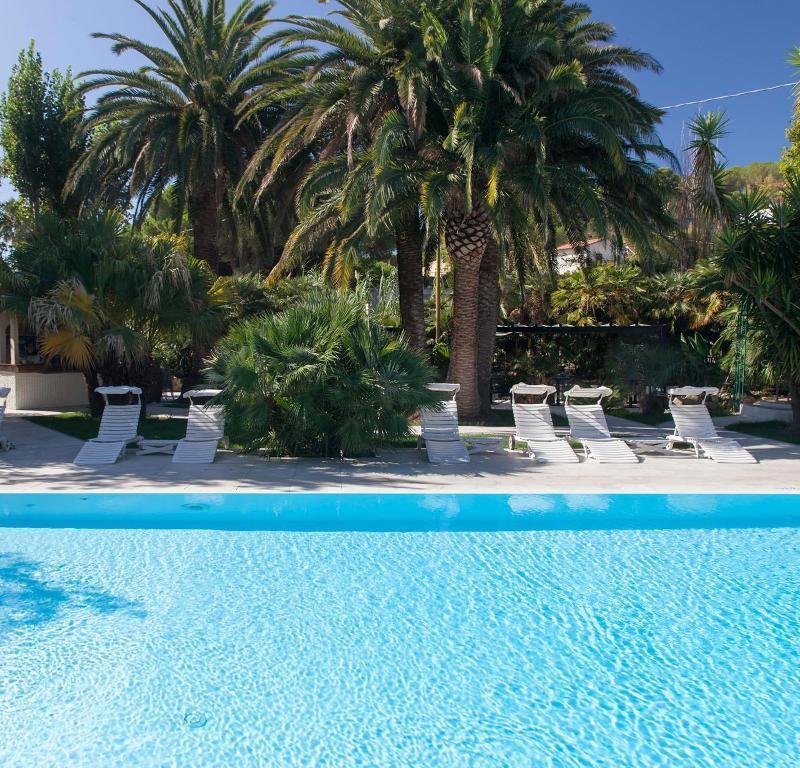 Hotel Barracuda Marina di Campo Εξωτερικό φωτογραφία
